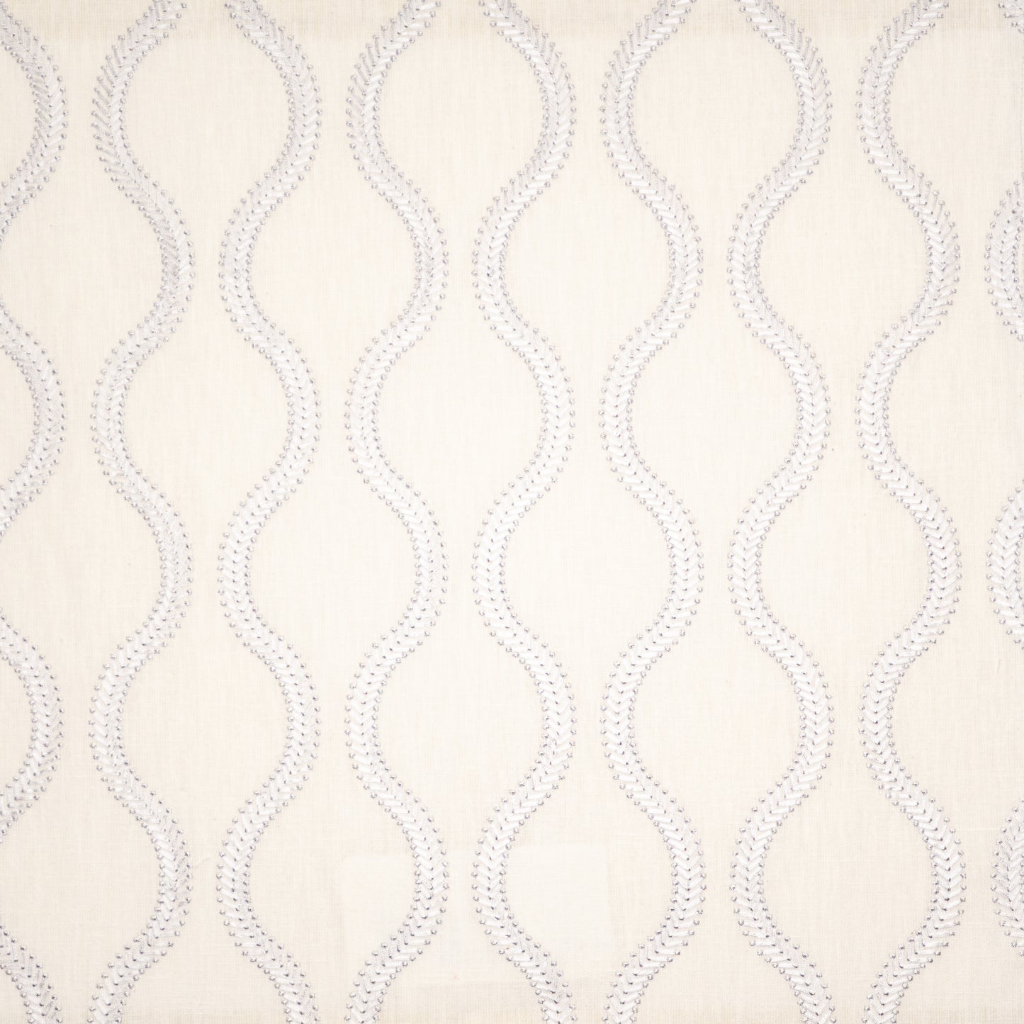 AU6409 Maxwell DRAPERY/MULTI- PATTERN # 409 PLATINUM CT-BIRCHBARK