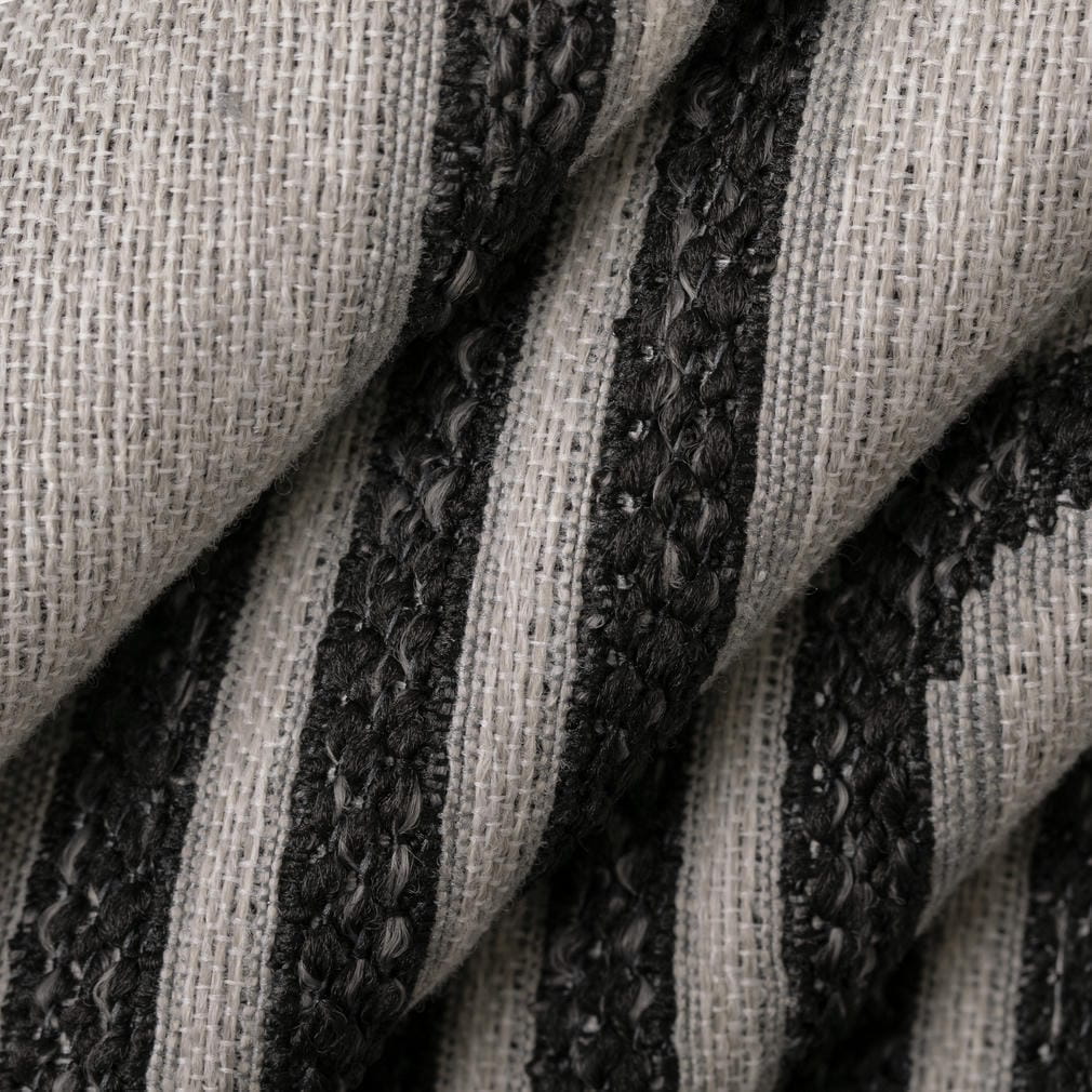 F400-196 Abstract & Geometric nan Black Performance Colors