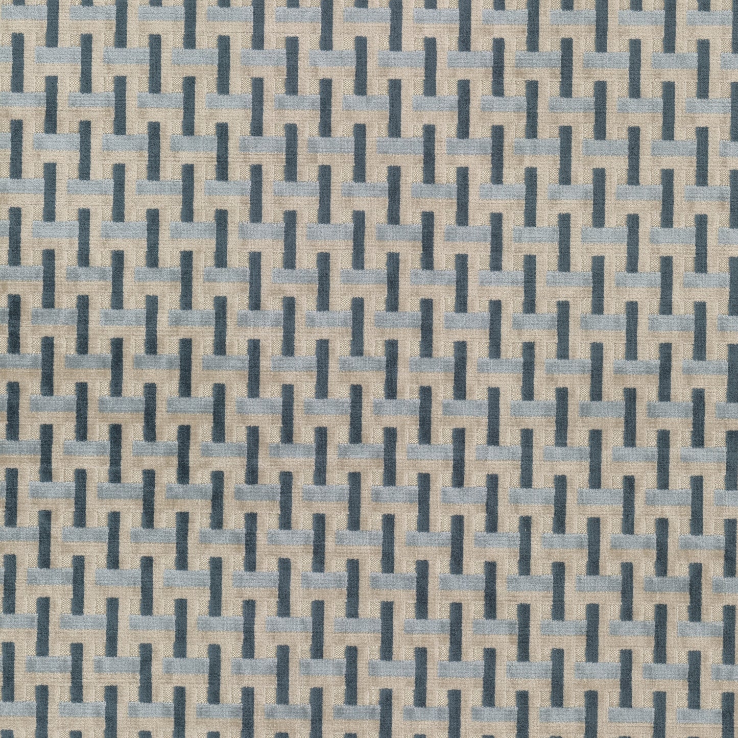 LYNX Stout Upholstery
