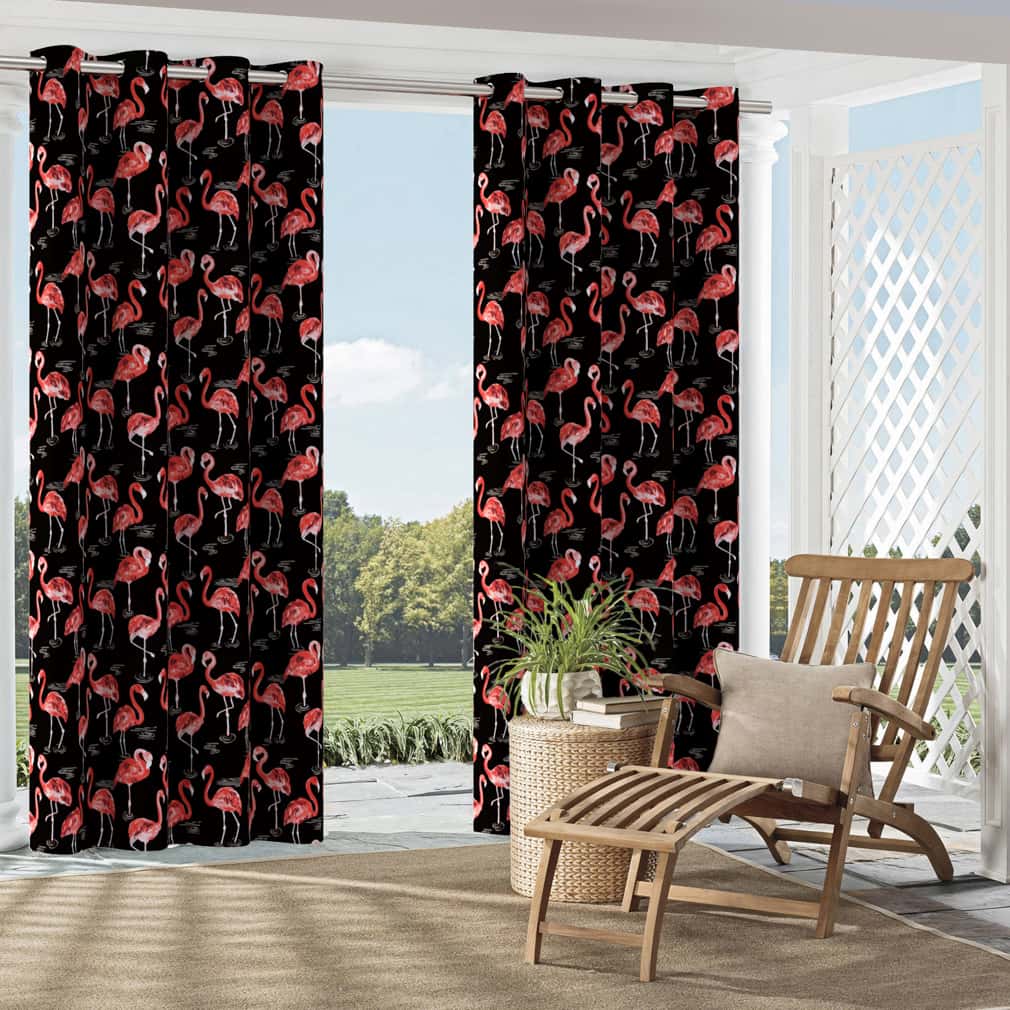 D2730 Novelty Flamingo Black,Pink Charlotte Fabrics