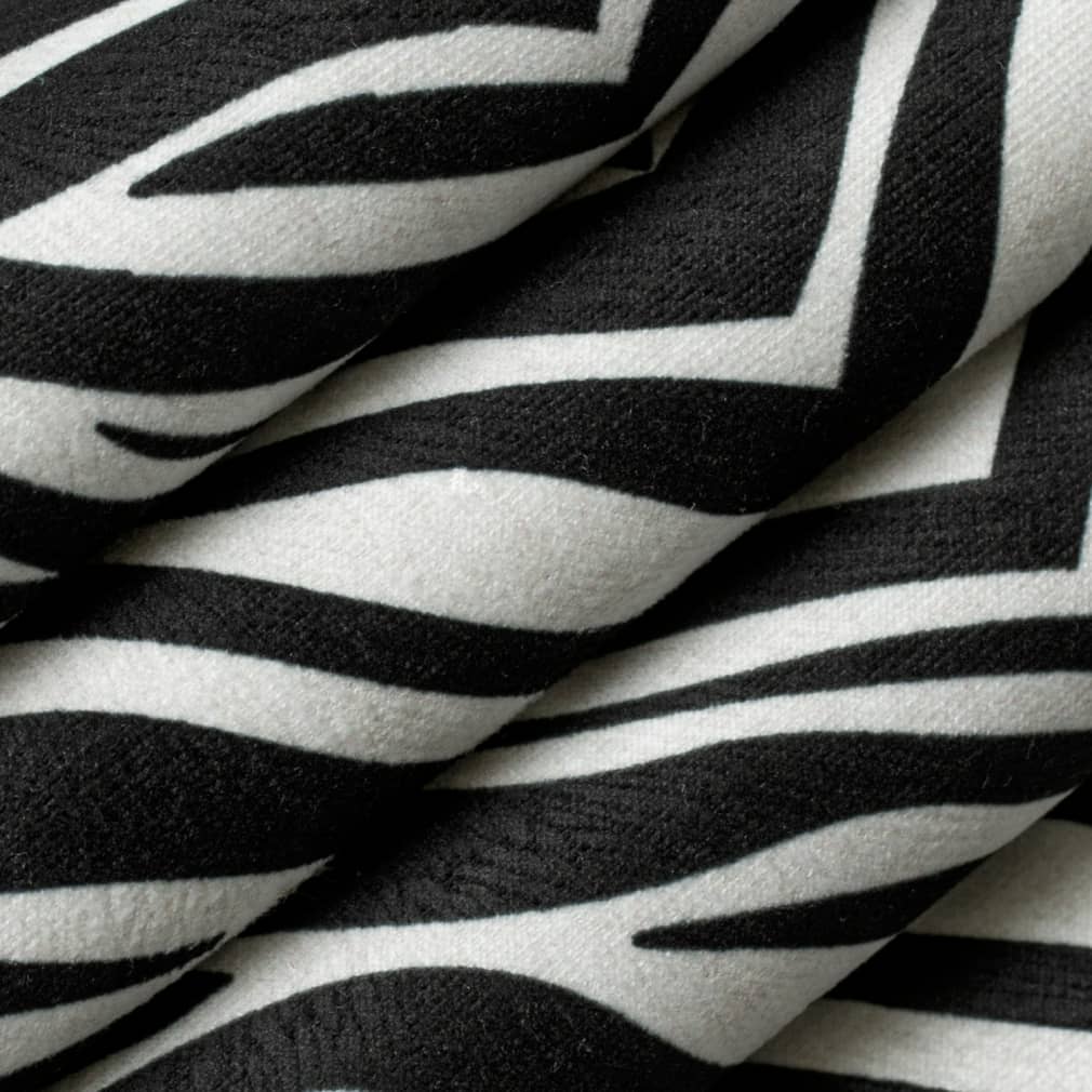 D3799 Animal Print Onyx Black Charlotte Fabrics