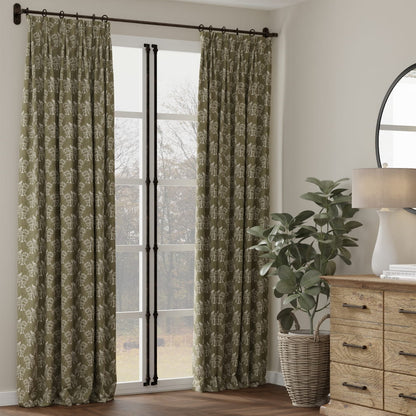 D4777 Leaves,Novelty Willow Fern Green Charlotte Fabrics