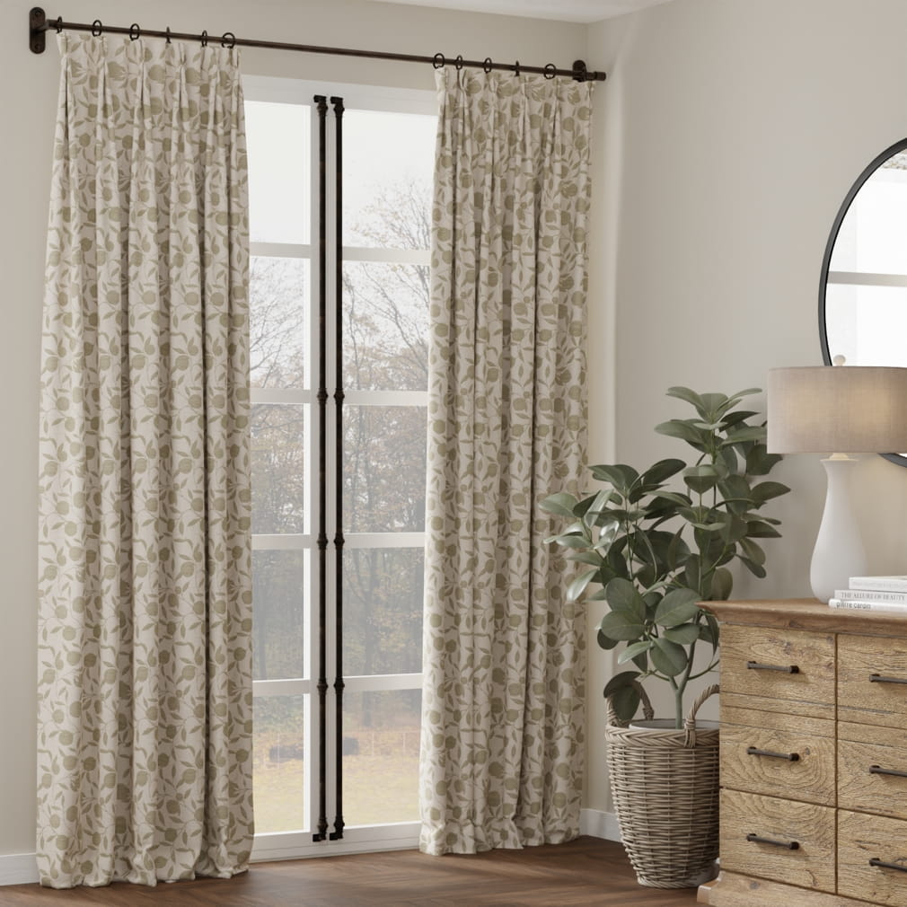 D4789 Leaves Orchard Fern Green Charlotte Fabrics
