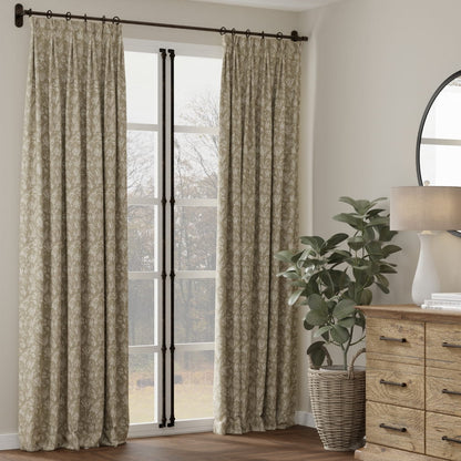D4820 Floral,Novelty Briar Fern Green Charlotte Fabrics