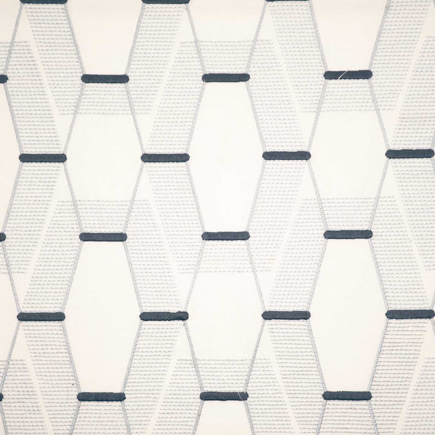 PAS405 Maxwell DRAPERY/MULTI- PATTERN # 405 MAGNET CT-BIRCHBARK