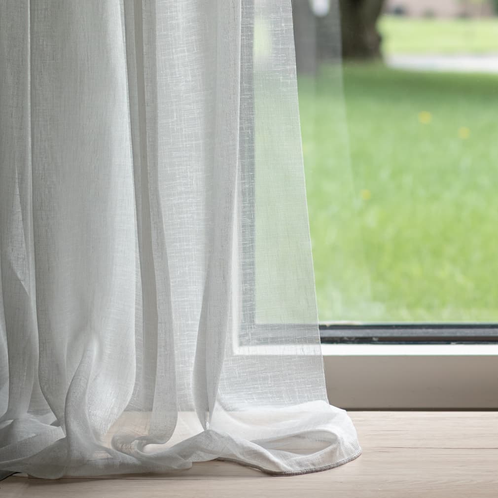 SH173 Plain & Solid Diamond White & Ivory Charlotte Fabrics