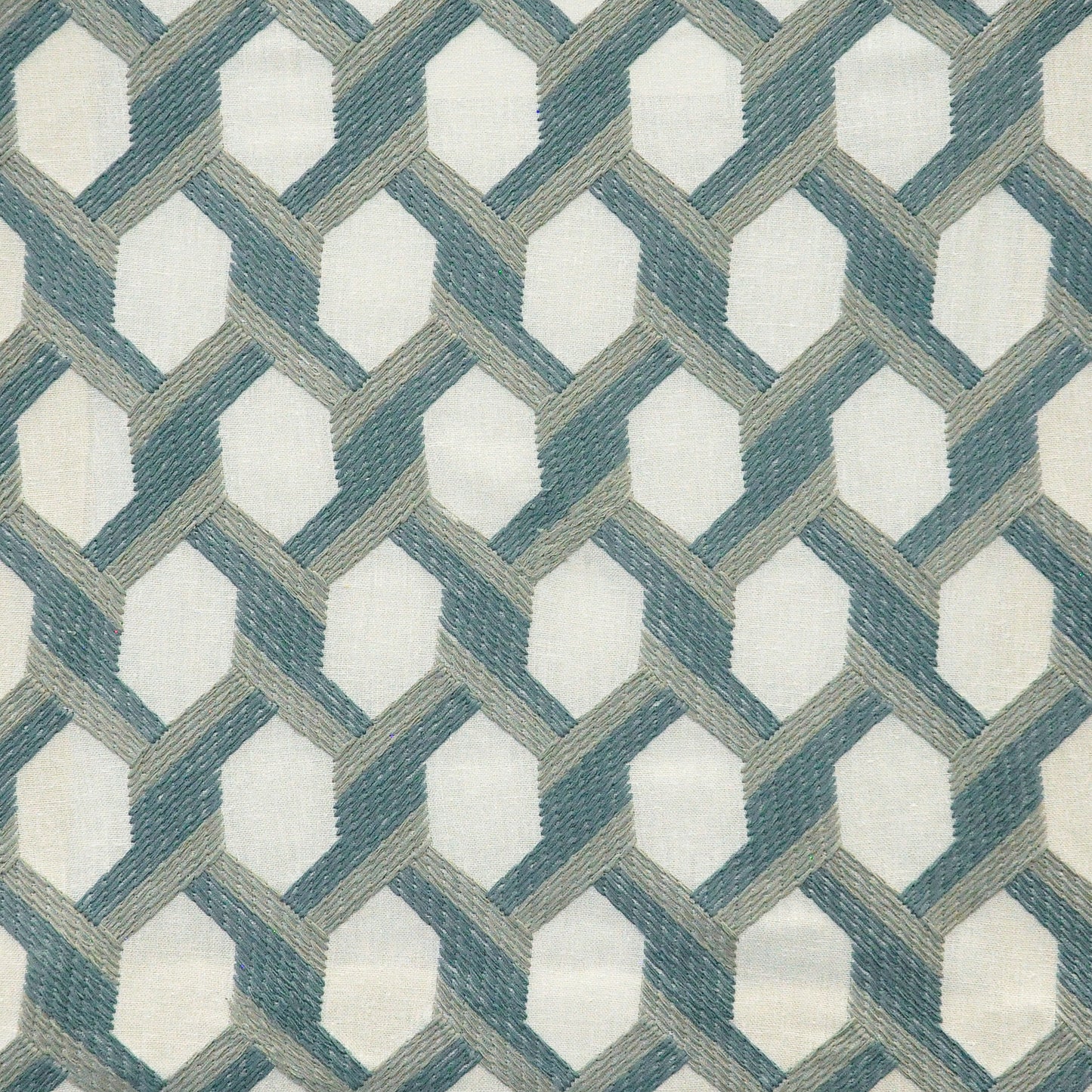 U41327 Maxwell UPHOLSTERY PATTERNS # 327 STORM CT-JUNGLE ROOM