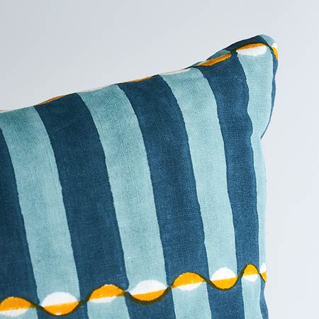 SO17930 PATTEE & LUNA Schumacher Pillow-Tumeric and Blue