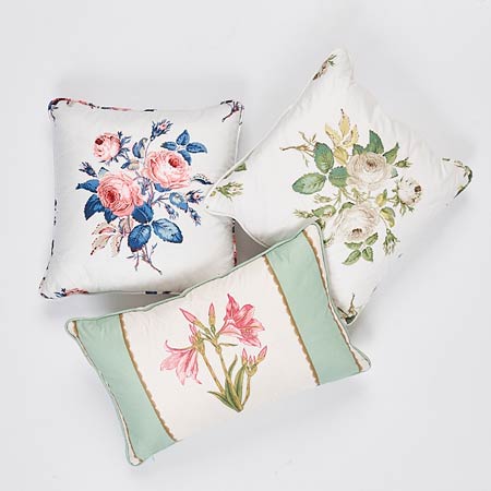 SO17963 LOUDON ROSE Schumacher Pillow-14" x 14"