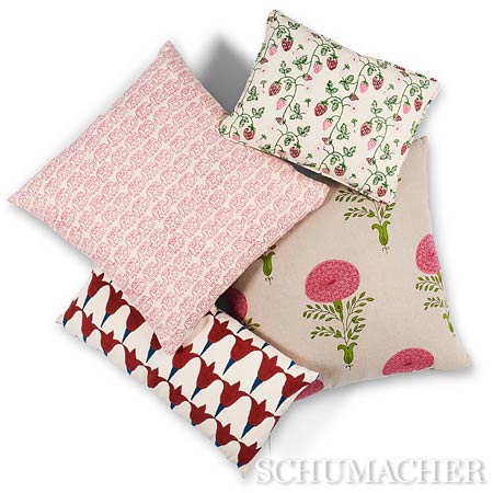 SO17978 STRAWBERRY Schumacher Pillow-Grass