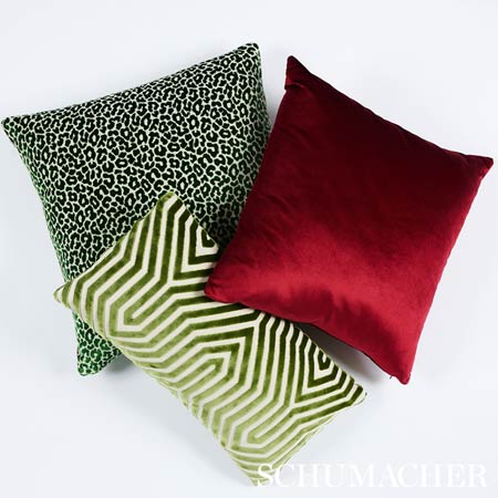 SO6619 VANDERBILT VELVET Schumacher Pillow