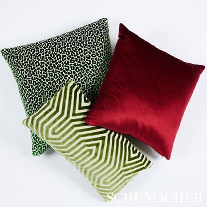 SO6619 VANDERBILT VELVET Schumacher Pillow