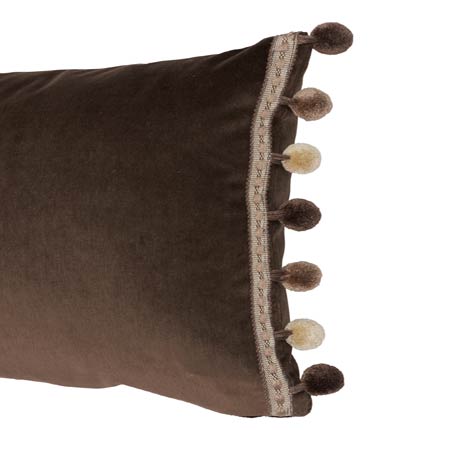 SO6819 SOPHIA VELVET Schumacher Pillow-Cocoa