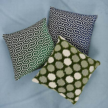 SO7392 CIRQUE VELVET Schumacher Pillow-Green