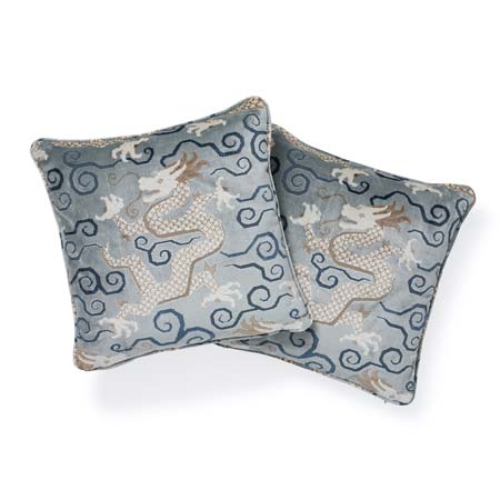 SO7397 BIXI VELVET Schumacher Pillow